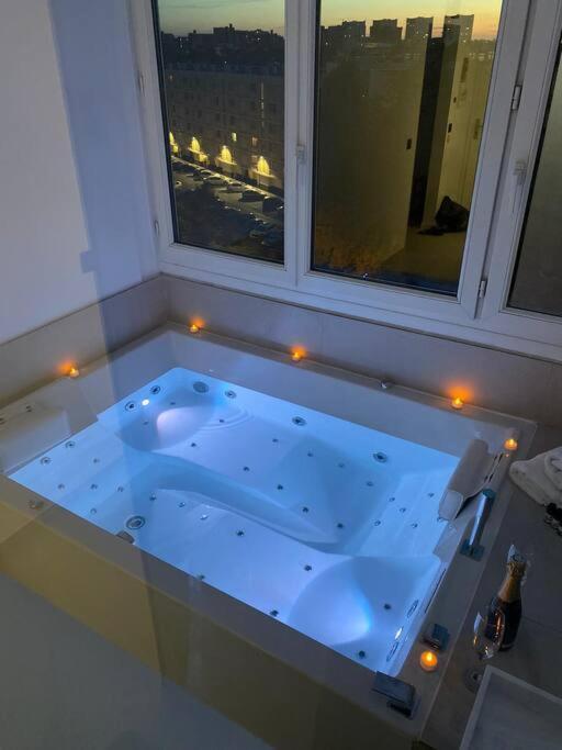 Suite « Body Love » - Jacuzzi Privatif Créteil Zewnętrze zdjęcie